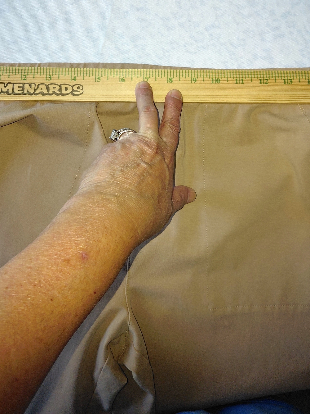 EUC Sz M Susan Graver Weekend StretchyCropped Pull-On Pants With Pockets In Tan - Picture 5 of 11